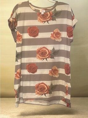 NWOT LulaRoe Top Sz Large